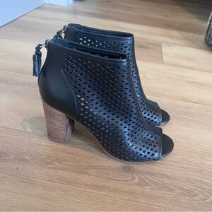 BP Women’s Lea Black Perforated Ankle Peep Toe Boots Size 8.5 3in heel Girly
